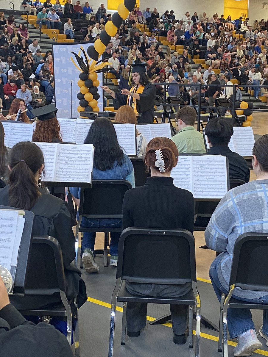 timeforband's tweet photo. Great job Senior conductors.  Congratulations to all graduates. https://t.co/UJKGWzKe6W