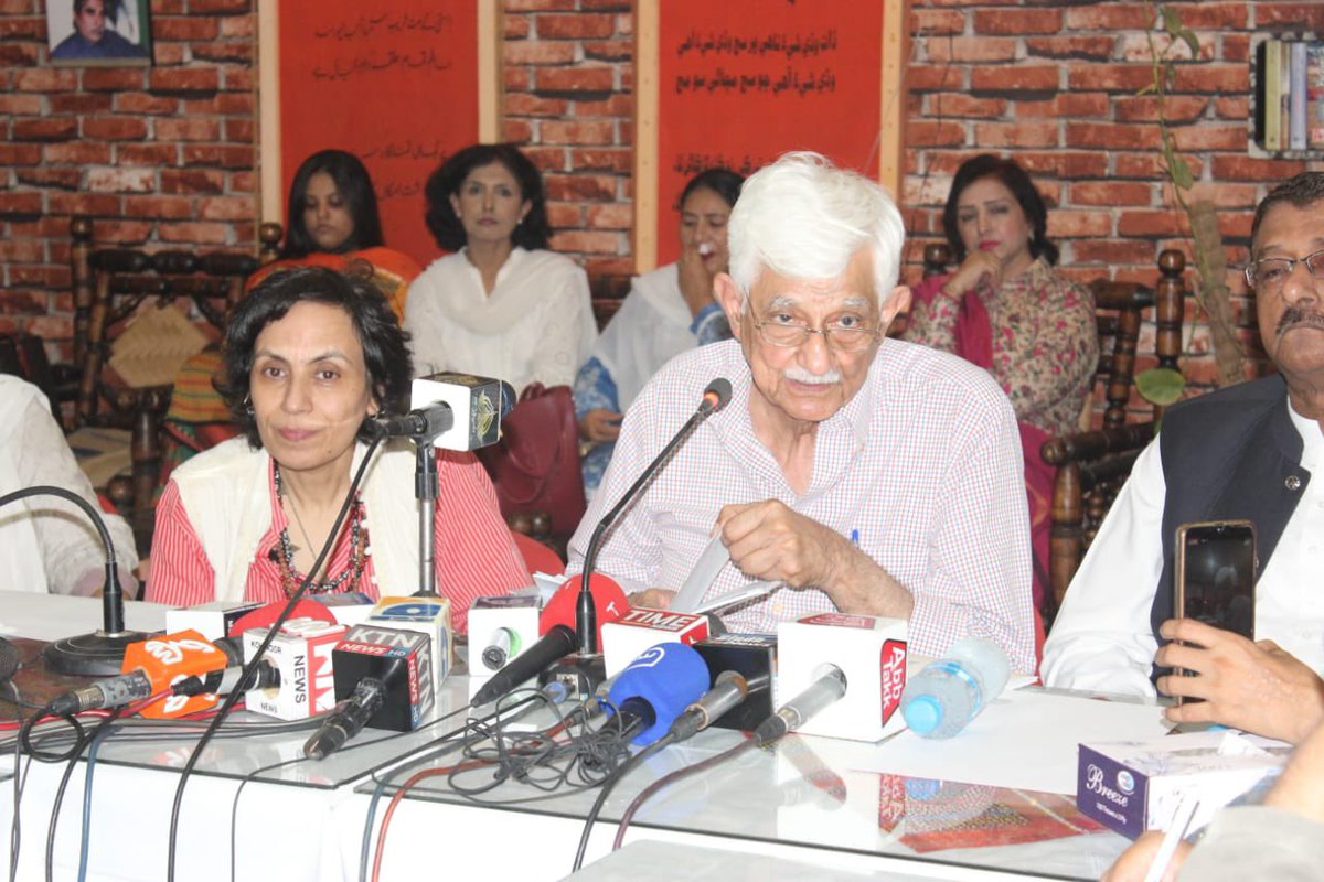 ForumHyderabad's tweet photo. WAF Hyderabad organize a briefing on the digital census, Senator Taj Hyder shared some shocking data; govt spend 35 billion on this project  just to manipulate census data. https://t.co/25EdxV8g7V