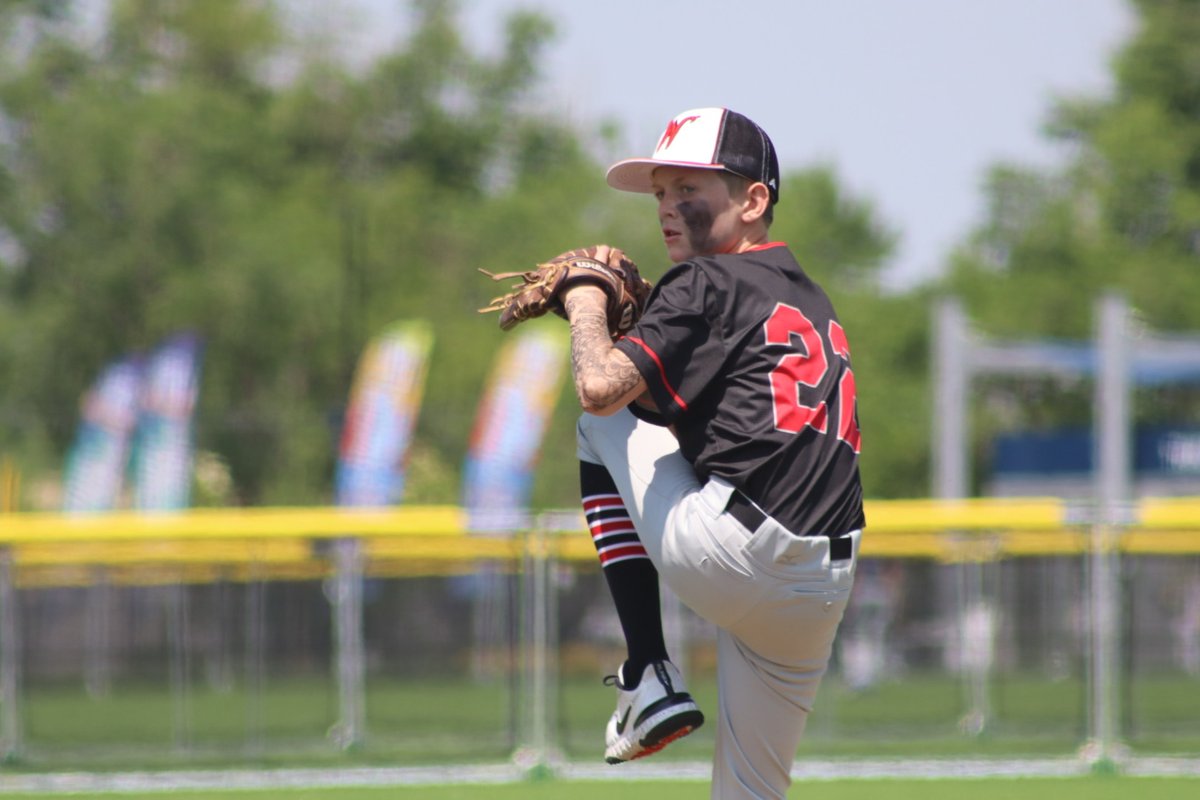 AHunD2015's tweet photo. Bracket Battle, one win away from the championship game. Get it boys! 

@ PGMidwest
@PGMidwestBB
@HawiianHitfest
#HawiianHitfestBB23
Warriors11UAAA https://t.co/HOx3eq5wMa