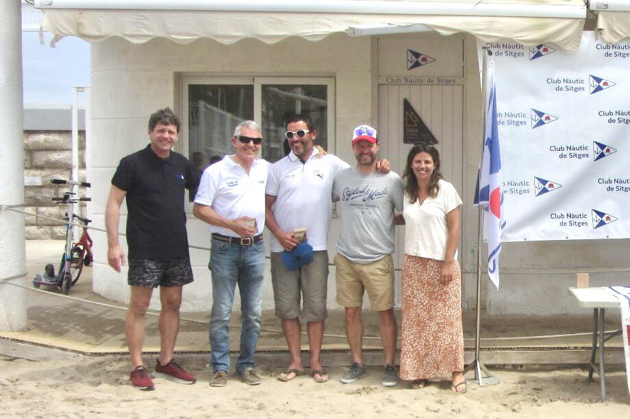NauticSitges's tweet photo. Oriol Castellà, Roger Colomer i Albert Gironès, guanyen en categoria Patí a Vela Senior, Patí a Vela Junior i Catamarà respectivament a les Copes d’Or de Sitges 2023 realitzat durant el cap de setmana al nostre club.
Moltes felicitats a tots!
#sitges #copesdor @velacatalana #bcn https://t.co/3AvBzBBwoc