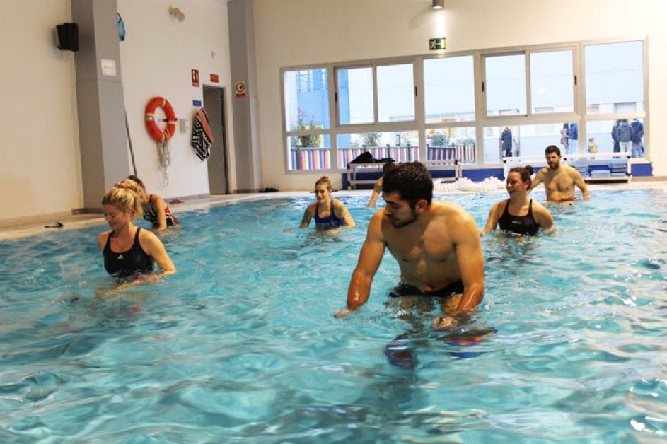 PiscinaEstu's tweet image. ¡Poolbiking! 💦 

Una actividad física, divertida, original y, por supuesto, sin impacto.

ℹ️ Más información: bit.ly/PoolbikingCE o en natacion@colegioestudiantes.edu.es

#Poolbiking #EscuelaDeNatación #Deporte