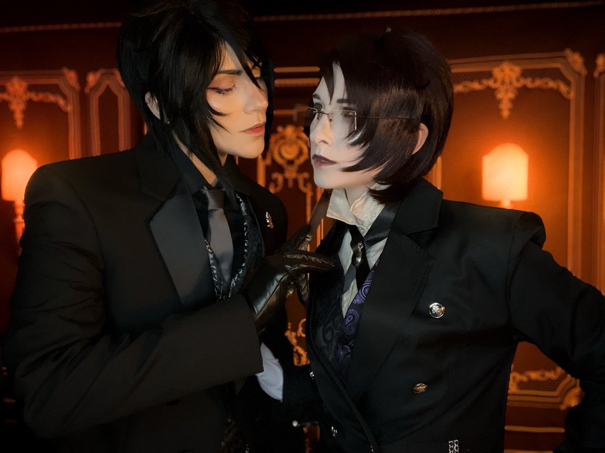 AKrCosplay's tweet photo. 🍴When the Lords are away the Butlers will play🍴
#claudefaustus #blackbutler #sebastianmichaelis #sebaclaude #kuroshitsuji https://t.co/aF4jkDcYJ3