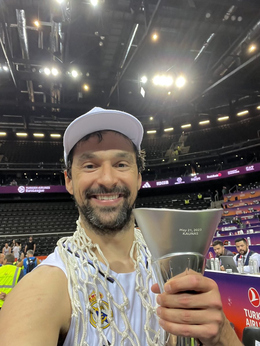 THE SELFIE 🏆 <a href="/23Llull/">Sergio Llull</a>