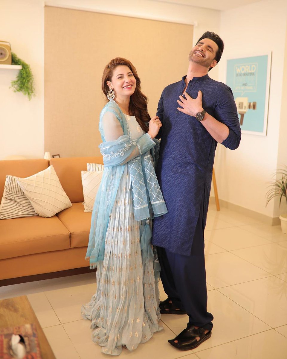 iamwadeea's tweet photo. Happy 3rd wedding anniversary #hinaagha ❤️ 💍💒
Lots of love and prayers. https://t.co/iteaBT8hfY