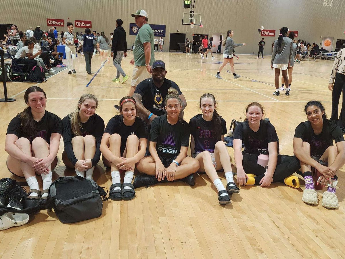 We made it Reign this weekend! Super proud of these girls! Went 3-1 this weekend and our only loss was a heartbreaker by 1! Love this group <a href="/laitynkirby/">laitynkirby</a> <a href="/lexi51912162/">lexi</a> <a href="/AddisonMcElhan1/">Addison McElhaney</a> <a href="/britaylor2025/">Bri Taylor</a> <a href="/Kennedy11270032/">Kennedy</a> Brin, and Auburn! #liveatlakepoint #fbcreign #2025