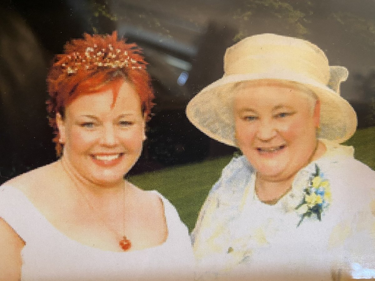 ZgameTracy's tweet photo. 1 year since I last spoke to you mum 💔 https://t.co/CcWu1It4Oe