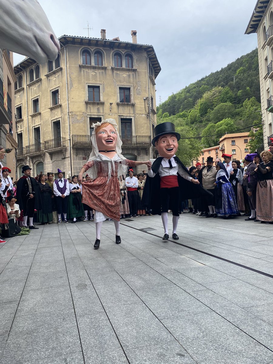 eliseu_alegre's tweet photo. Festa Nacional de la Llana i Casament a Pagès de Ripoll. @Aj_Ripoll https://t.co/ML0o8g8OzK