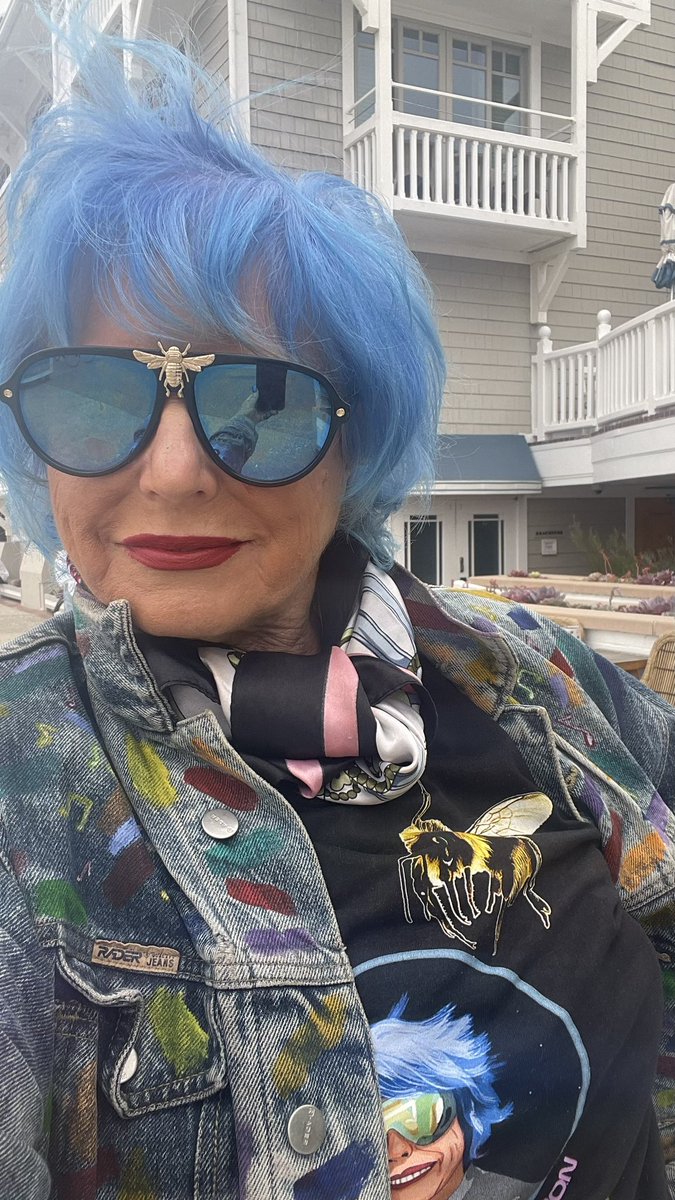 LadyRocketSpace's tweet photo. Bee with Us today at @SantaMonica @CopernicSpace  #SpaceBeach pop up  dedicated to #WorldBeeDay2023 and @CopernicSpace platform which can  #liftoff #Honey and #BeesSounds into #Space to Fundraise with @LadyRocketSpace for #Bees.
Invite  #musicians @quazrmusic to join our #Astonaut #LetItBee #Passport. Welcoming @LVMH and other brands supporting Bees @elonmusk  will you be our #Space #BeeKeeperto save bees on #Earth!? We transform  quest for Bees into #SpaceAsset’. Get your passport! 

Passport Landing Page
https://t.co/VXrpYiur4L
Discord Community
https://t.co/4MVCpjf12K
Pre-Sale Form 
https://t.co/L0f3i8sNYJ