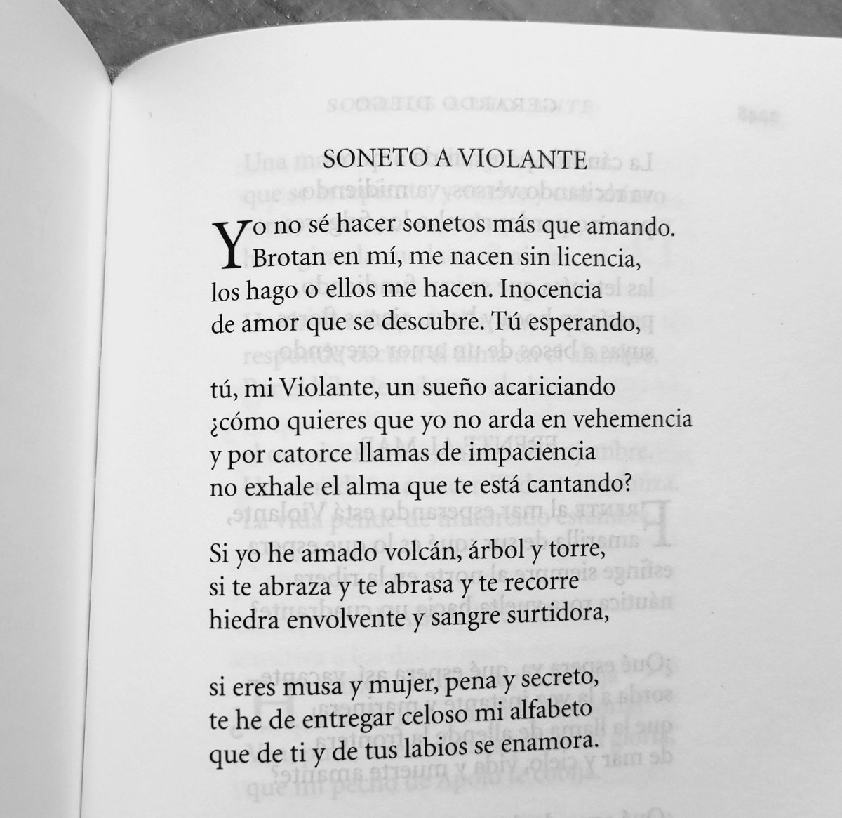 Es Gerardo Diego uno de los poetas del 27 más olvidado.
Y es tristísimo, porque seguramente sea el mejor sonetista del s.XX y uno de los mejores poetas de su Generación.
Una poesía viva y despierta.
Un poeta imprescindible para mí.

"Qué misterio tan grande
es el revés del ser."