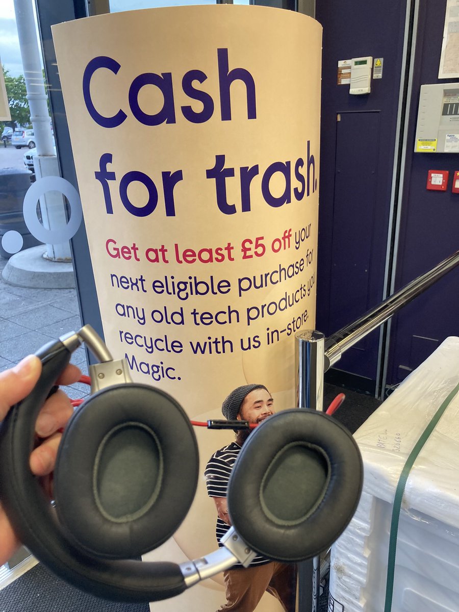 @currys Beckton store #CurrysCashforTrash