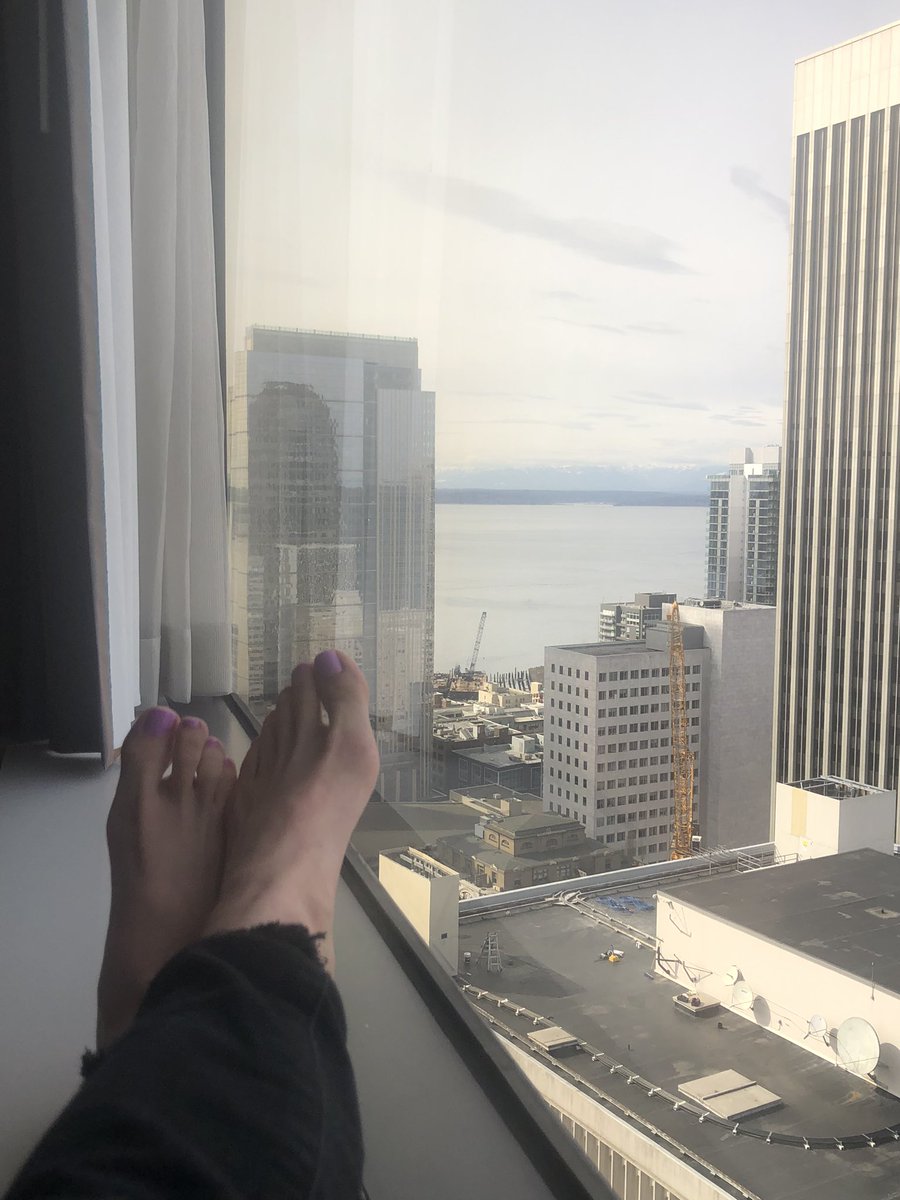 allyrosebabe's tweet photo. Where you at ? https://t.co/qHmU3L4J7R