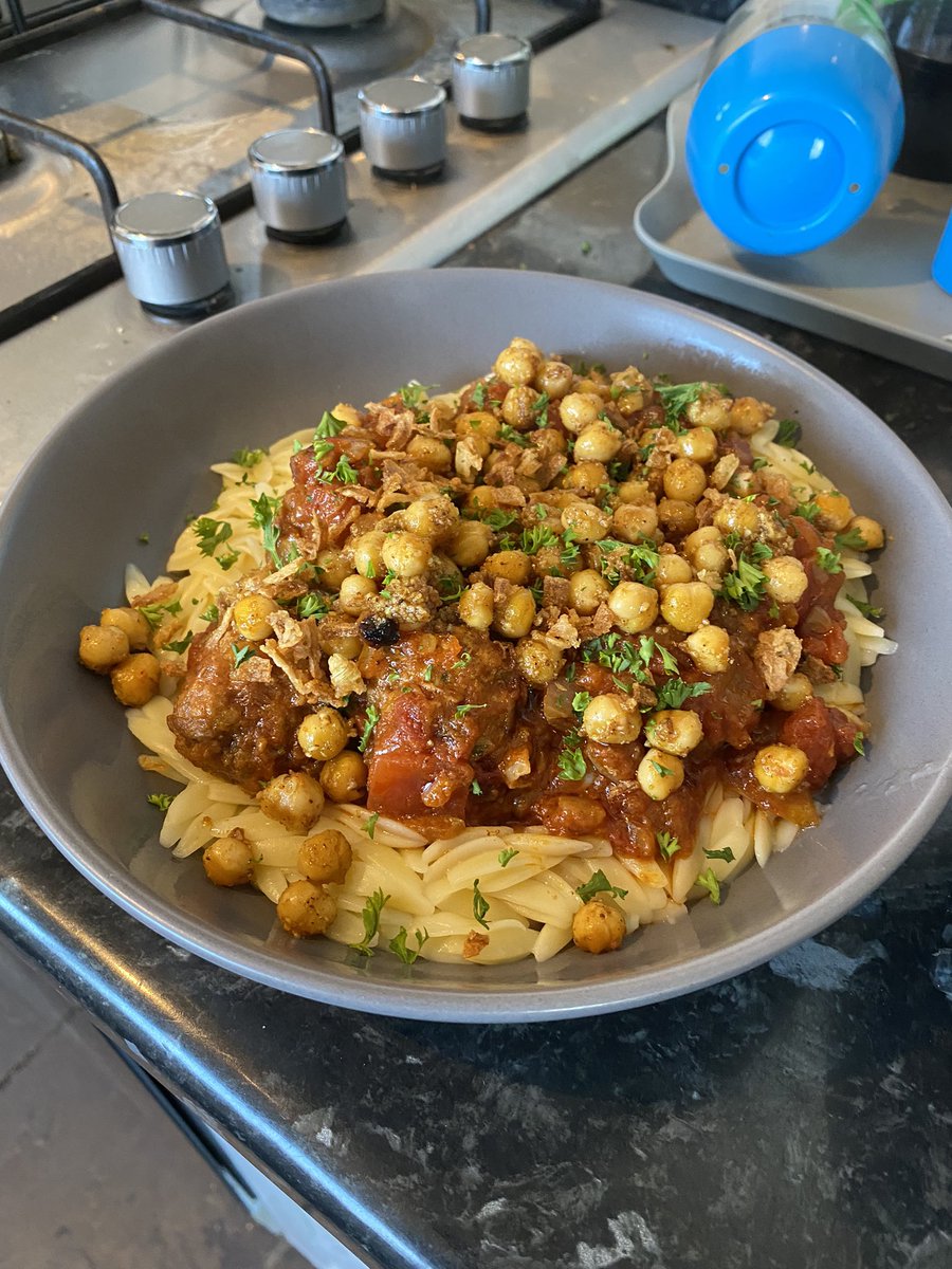 dad_of_deadpool's tweet image. When @SabrinaGhayour does #SaturdayKitchen then it can only mean #SundayKitchen in my house!