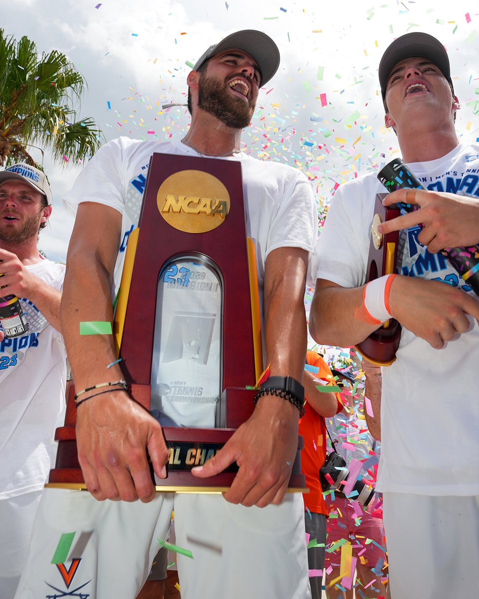 KineroTan's tweet photo. usta: 🏆x6!

At the USTA National Campus on Sunday, @UVAMensTennis won its sixth national title! https://t.co/25TheBmBsI