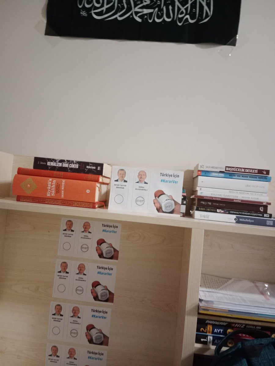 HasanKayisoglu's tweet photo. Olum yurt odamı basmışlar lan ĞQMFPWÖĞEÖFPWNRPÖWĞE https://t.co/HAR5eH8tsh