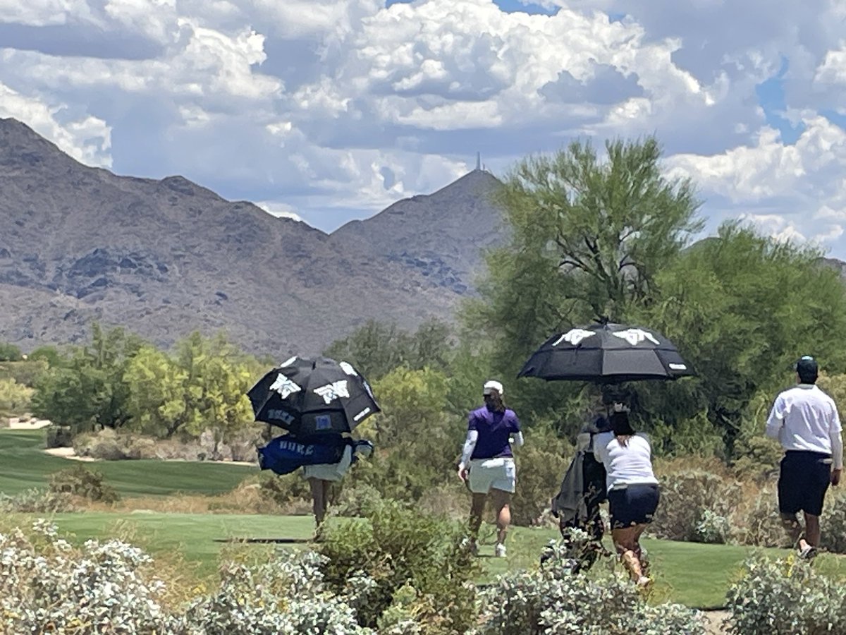 Dave_Heeke's tweet photo. ⁦@ArizonaWGolf⁩ in the NCAA Championships Grayhawk Golf Club Scottsdale, AZ. Right in the mix! Enjoying being on the course watching our student athletes compete! ⁦@AZATHLETICS⁩ #BearDown https://t.co/I0lz1ziKOH