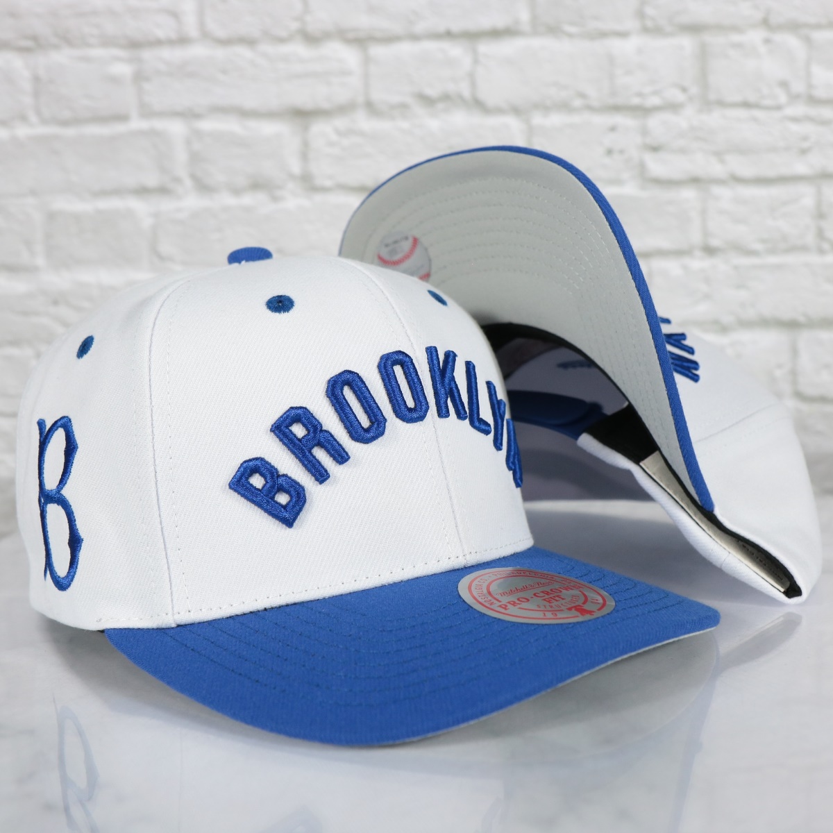 capswagusa's tweet image. Brooklyn Dodgers Cooperstown "Brooklyn" Jersey Script 1932 Dodgers logo side patch Evergreen Pro | White/Royal Snapback Hat
#capswag #mitchellandness #snapbackhat #snapbackcap #brooklyn #dodgers #brooklyndodgers #dodgersbaseball