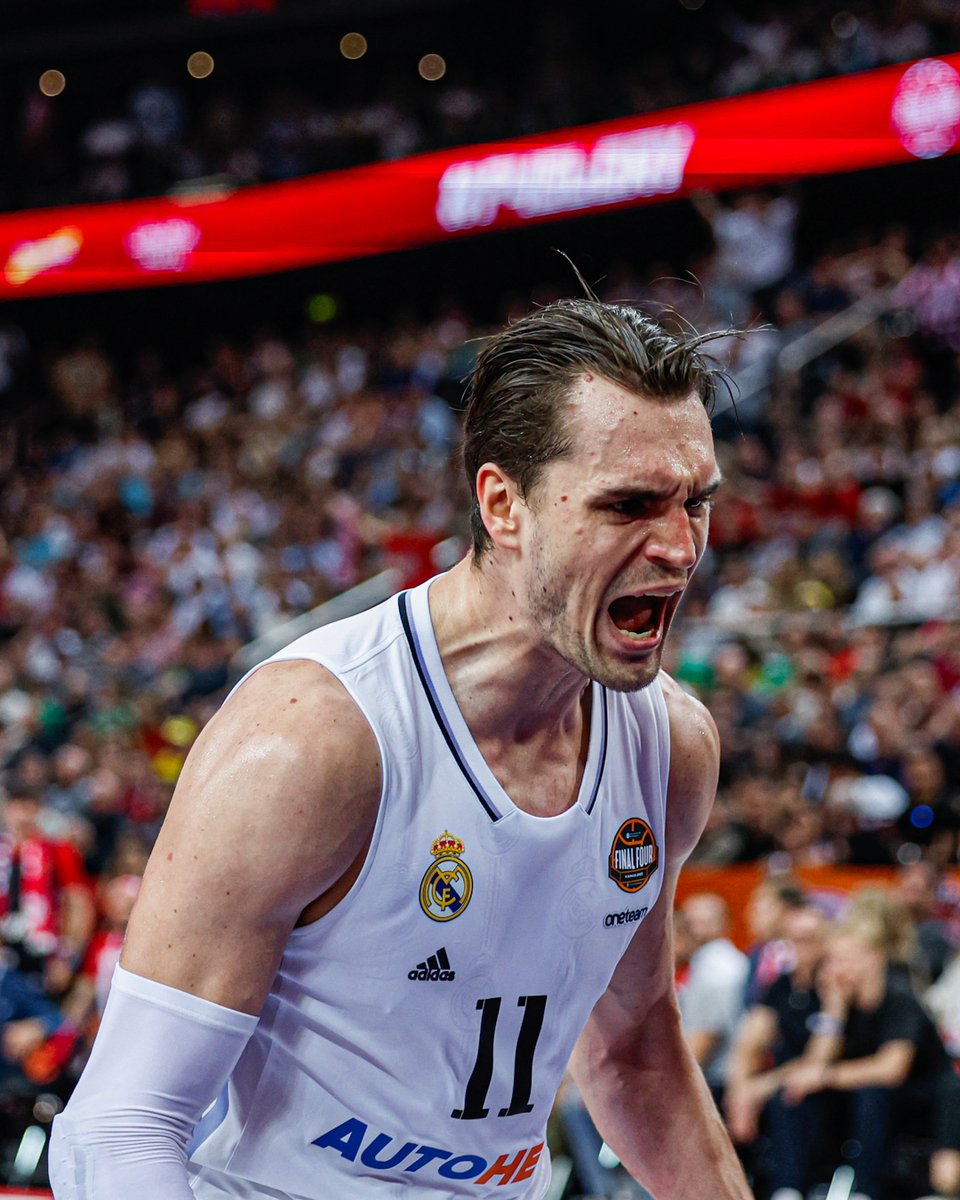RMBaloncesto's tweet photo. 🔥 PASIÓN DE #CHAMP11ONS 🔥 https://t.co/OT3jipMV4h