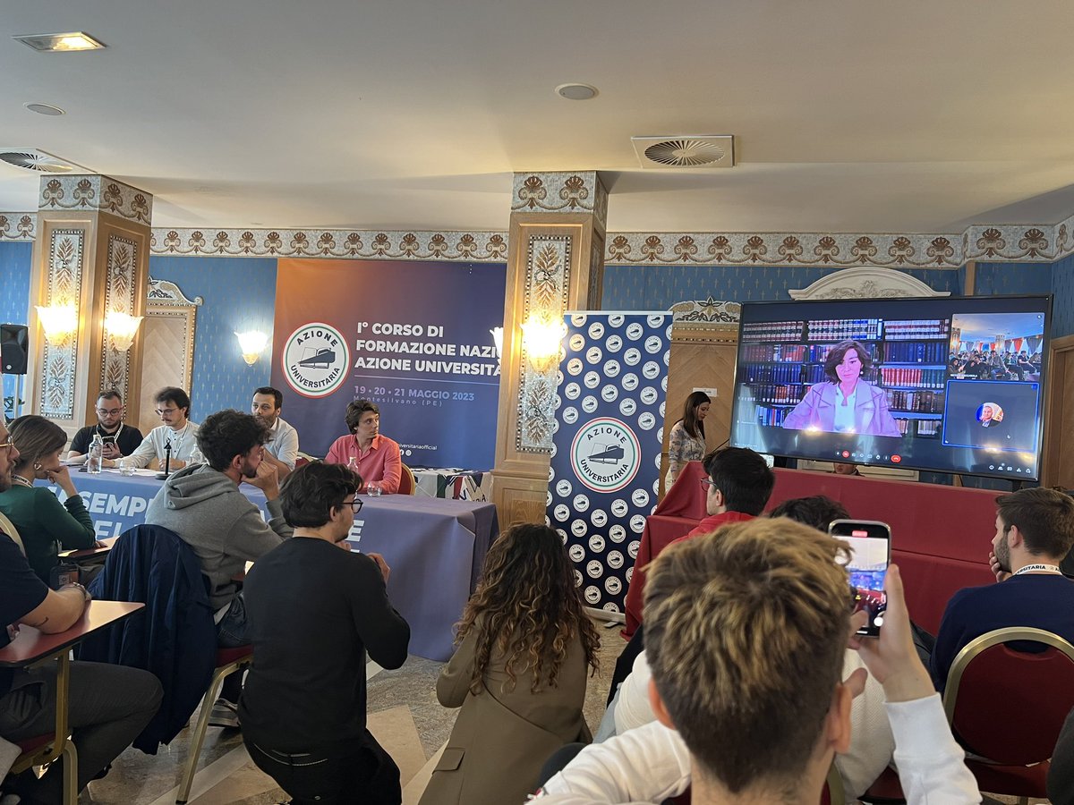 catalano_'s tweet photo. Una tre giorni di COMUNITÀ, FORMAZIONE E PASSIONE. AU SEMPRE PIÙ SU!💙🇮🇹🔥 #azioneuniversitaria #sempredallapartedellostudente https://t.co/jNctmiIy5D