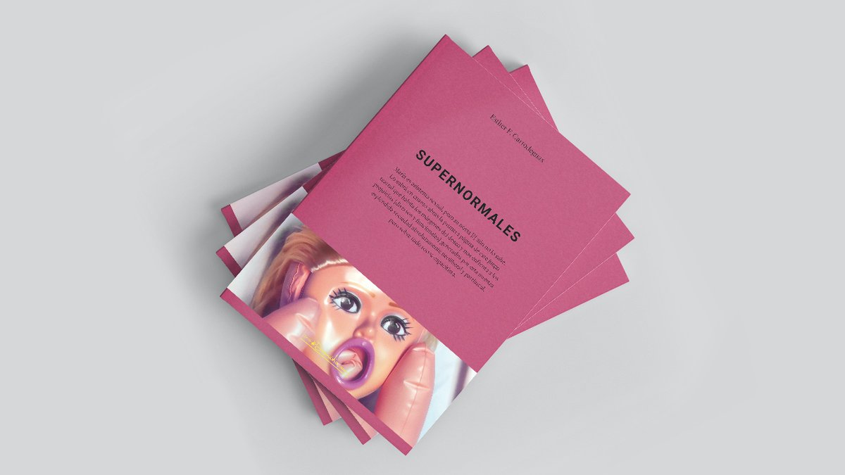centrodramatico's tweet photo. Añadimos más #dramas a nuestra #ColecciónNuevosDramas con el texto de #Supernormales.🙌
Y recuerda que sólo queda una semana de funciones para disfrutar de esta obra de Esther F. @_carrodeguas.
📚Publicación a la venta en nuestra web y teatros: https://t.co/FtVb6jdr0O https://t.co/WLK62hUkhg