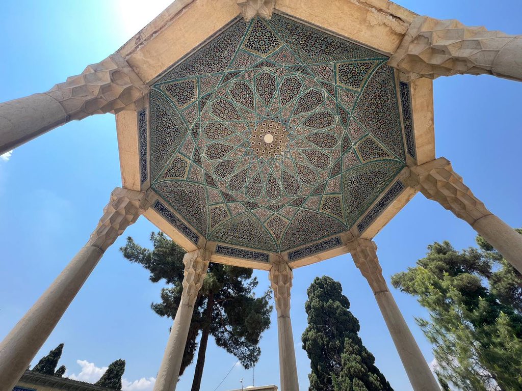 existanceorsth's tweet photo. اردیـ🌱ـبهشت https://t.co/8Cx1bmY9Nq