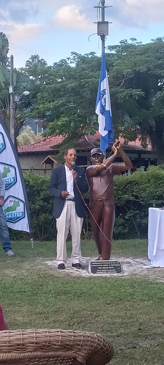 #GolfeNaESPN Alô amigos da ESPN dia 12 deste foi inaugurada estadual do jogador de Golf Luiz Carlos Pinto no Itanhanguá Golf Clube estavam presentes Presidente federação brasileira de Golf do Rio de Janeiro e outras autoridades. Favor dar um alô. Joni Bollauf Copacabana Abraço