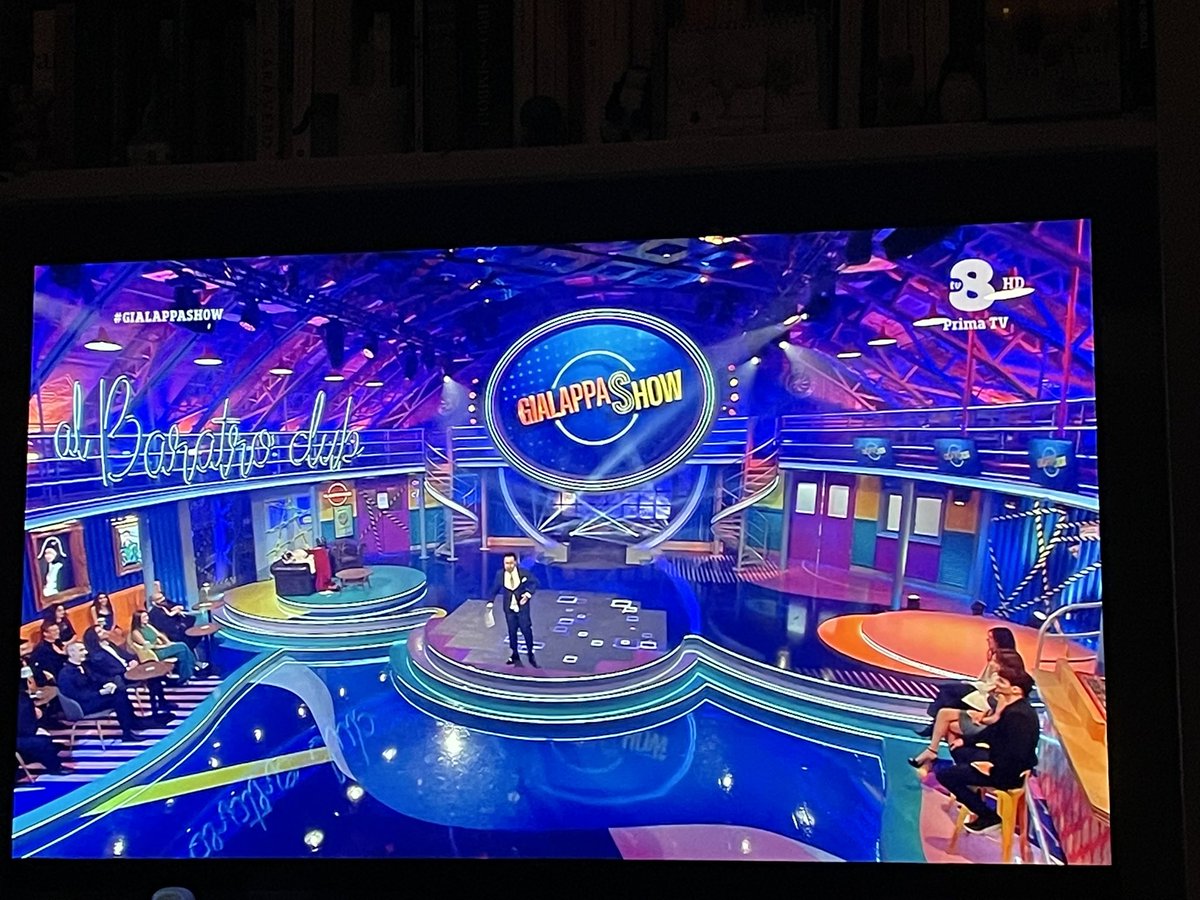 cioccolatosa's tweet photo. #GialappaShow #magoforest era ora!!! Eravate mancati tantissimo!!!! Intelligenza artificiale vs ignoranza naturale 🤣🤣🤣🤣 @GialappasB https://t.co/97L0Ikd91h