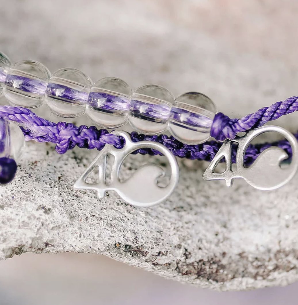 Whether it’s purple for the #HawaiianMonkSeal or purple for #BTS 💜 Each bracelet purchased pulls 1 pound of trash from our oceans!

Shop today 4ocean.com with the code AMANDASELF20 for a special discount ✨ #4oceanlifestyle