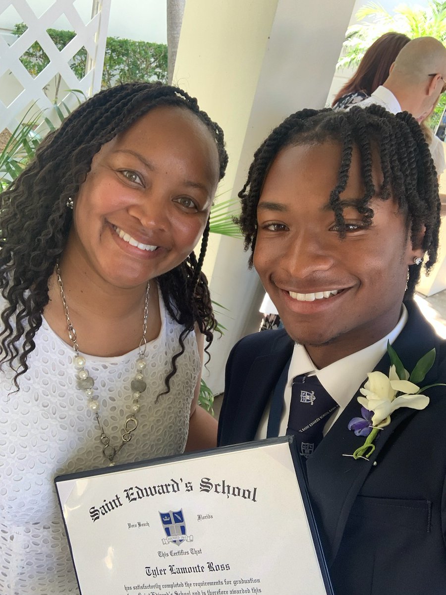 IrBound's tweet image. This has been a very special weekend! Congratulations to the Class of 2023! We wish you the best of everything!!
#trioforever♥️ #stedwards #vbhs #srhs