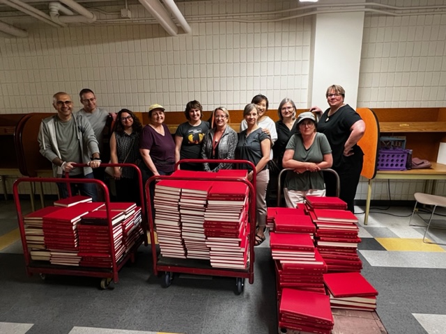 Team work! With the help of #UAlberta Education faculty, 600 dissertations that were improperly disposed of have been retrieved for storage. Thanks to the alumni who brought this to our attention.