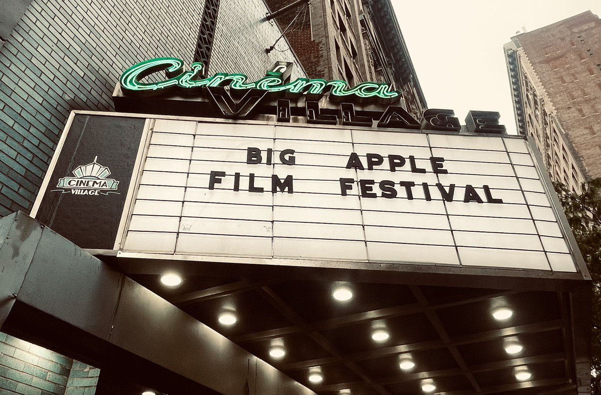 MatthewGratzner's tweet photo. Back in NYC for the @BigAppleFilmFestival as a judge— Thanks to Festival Director, Jonathan Lipp, for putting on another great Festival!!
Festival 5/19-5/25
https://t.co/NJ84ttezX5
@MatthewGratzner
@MutinyShort https://t.co/LAG0GfJyPL