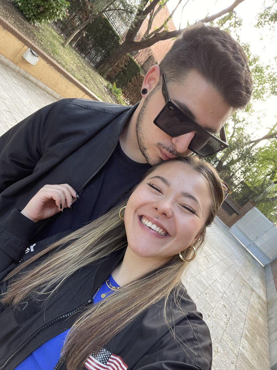 Noepc_s's tweet photo. eres el amor d mi vida 🖤 https://t.co/iLhB9KmF9N