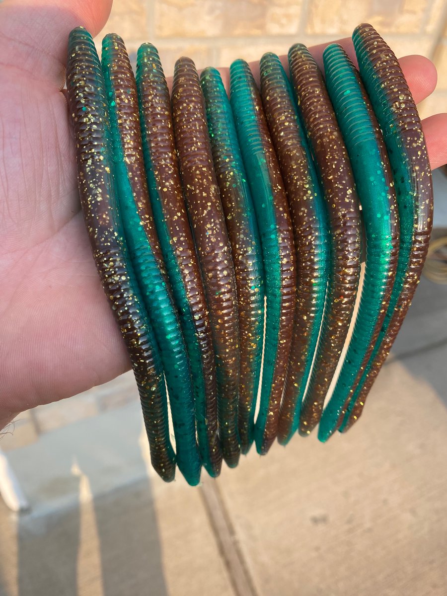 Haven’t used twitter in like a year is anyone still here lol.