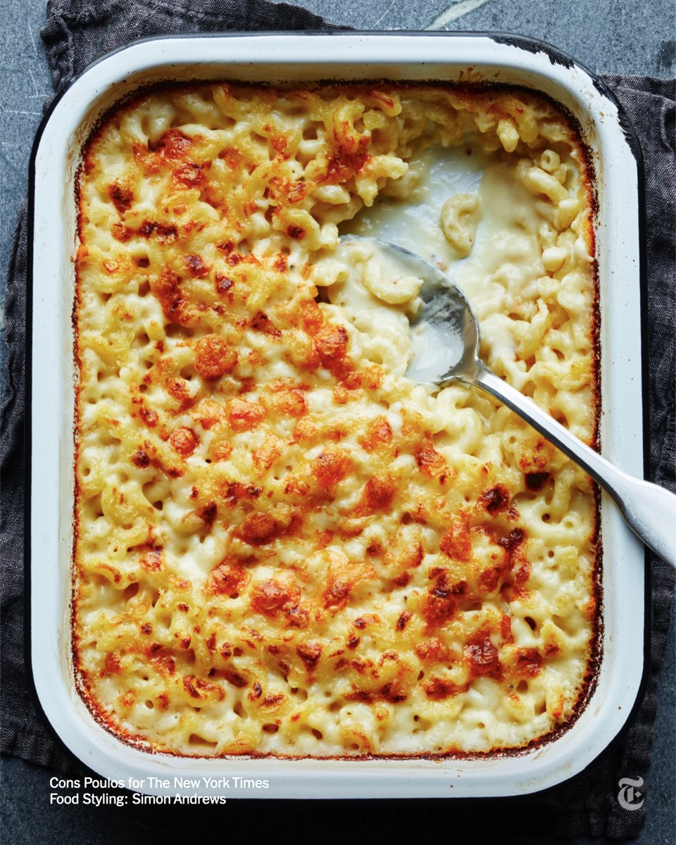 nytimes's tweet photo. “Easiest and best mac and cheese I’ve ever made!”

Julia Moskin’s brilliant hack for a rouxless macaroni and cheese? Cottage cheese. https://t.co/e71fc9ZSaz https://t.co/wSrUtExZV0