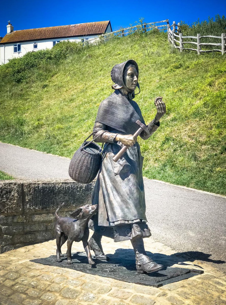 Happy birthday from @CastleCourtPrep to local hero #MaryAnning one of the most significant figures in the history of palaeontology. Loving the work of @MaryAnningRocks to ensure that her contributions are not forgotten and continue to inspire future generations @LymeRegisMuseum