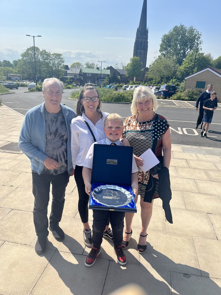 ladylexi22's tweet photo. Jacob can’t wait to show off his shield tomorrow at school for Killingworth Blues winning the league in their first season together 🖤❤️😍🏆🙌🏼⚽️@stcuthbertsns https://t.co/IwSwswK3qa