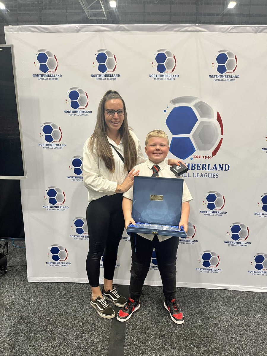ladylexi22's tweet photo. Jacob can’t wait to show off his shield tomorrow at school for Killingworth Blues winning the league in their first season together 🖤❤️😍🏆🙌🏼⚽️@stcuthbertsns https://t.co/IwSwswK3qa