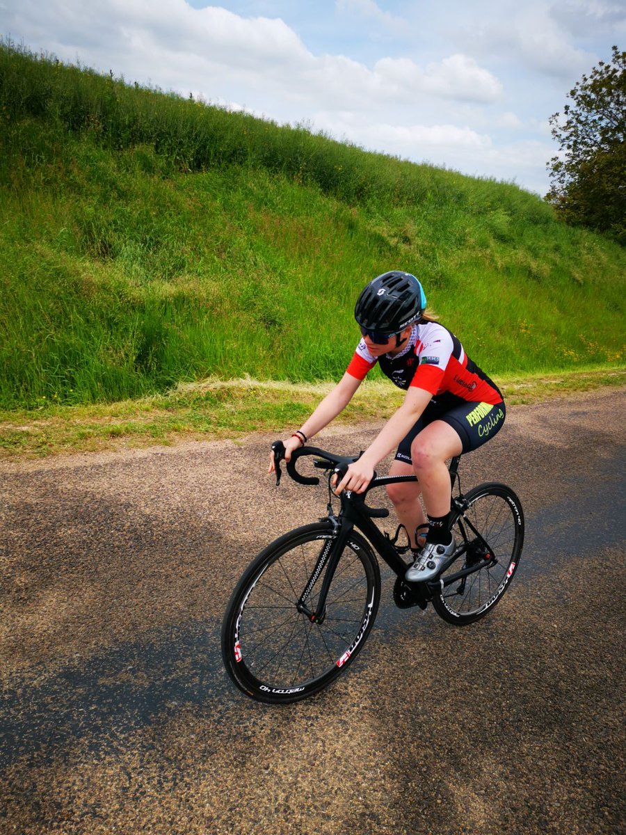 GroupamaFd51's tweet photo. Notre jeune championne @IrisGirod1 aidée par la #CaisseLocale @GroupamaNordEst
#suippe #vesle entame une série de course sur route, avec une belle entrée en matière Jeudi sur le tour de l'Est à #AixEnOthe, avec une belle 6eme place... #mutualisme #proximité https://t.co/dqTg7TvXMC