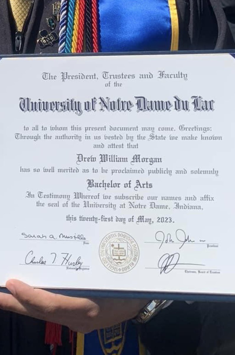 khacesmarie's tweet photo. When you’re $100k deep in student debt for going to #NotreDame and choose to major in Spanish 🥴🤣💀 https://t.co/NUw8UD4wid