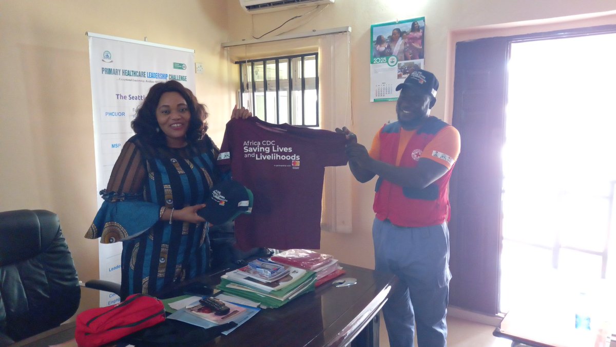 Anambra_SPHCDA's tweet photo. The Executive Secretary, Anambra State Primary Healthcare Development Agency (ASPHCDA), Pharm Chisom Uchem has during a congratulatory visit assured the Nigerian Red Cross Organisation, Anambra State Branch, effective collaboration.
For more details visit👇https://t.co/40XQPrdtQx https://t.co/gf169HyAoQ