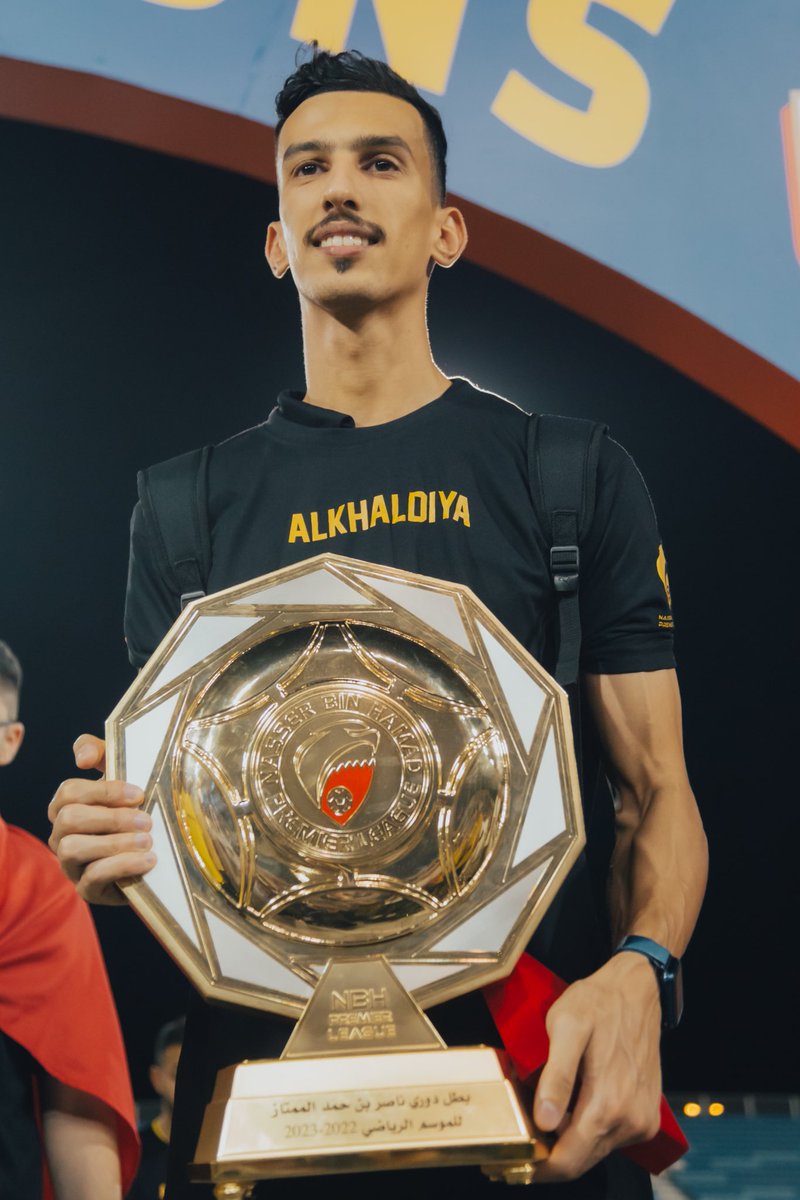 aziz07i's tweet photo. حديث الولادة لكن كبيرُ قوم 🏆💛
الخالدية بطل دوري ناصر بن حمد 👑
@alkhaldiyafc https://t.co/ZzZVQfQL0g