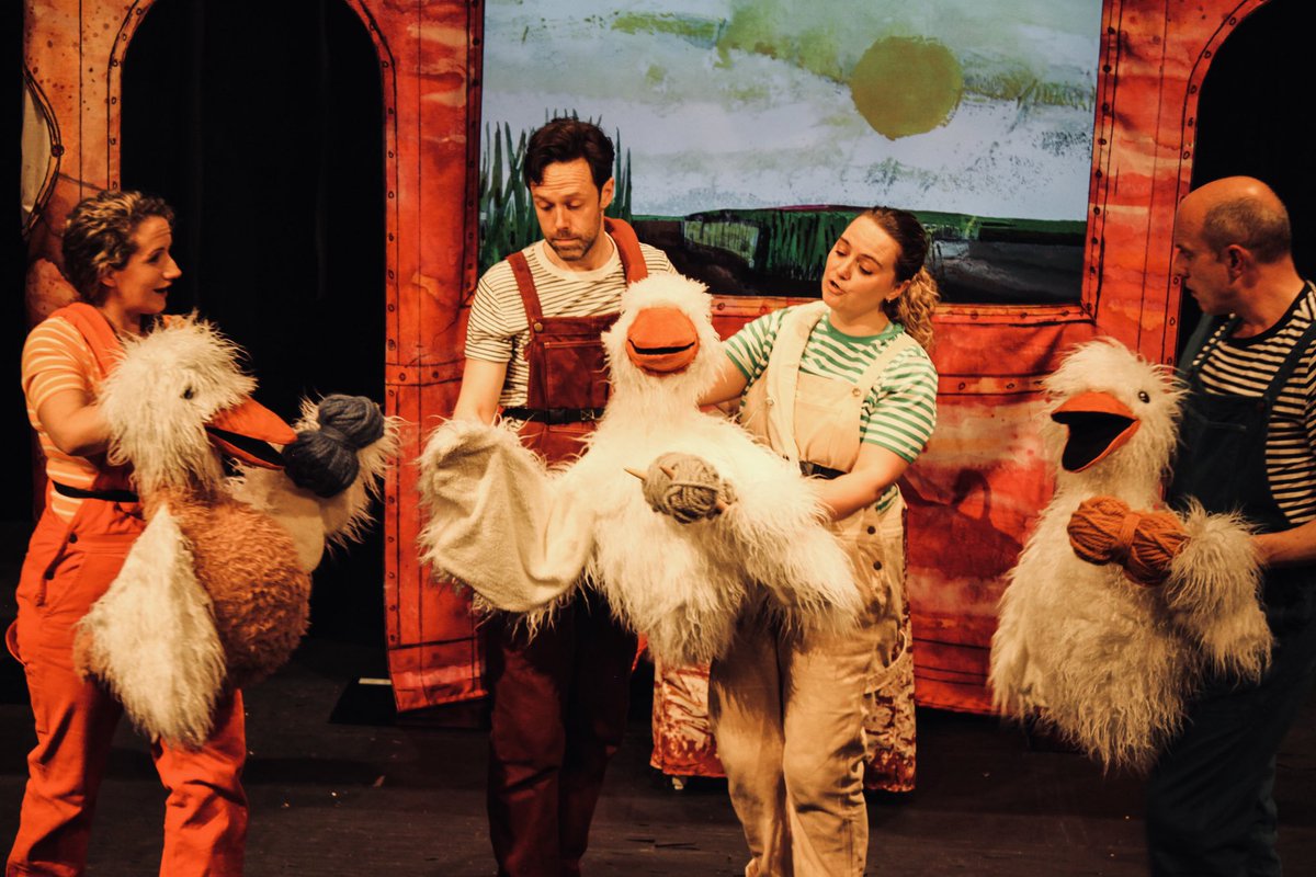 WeAreIgnite's tweet image. Incredible response to our #LondonPreviews @cockpittheatre who have been such a great venue. Now we get to tour the U.K. with this wonderful piece. Thank you to #TimYealland, @RussHepplewhite &amp;amp; @john_burningham for trusting us. It is such a privilege! #OperaRocks