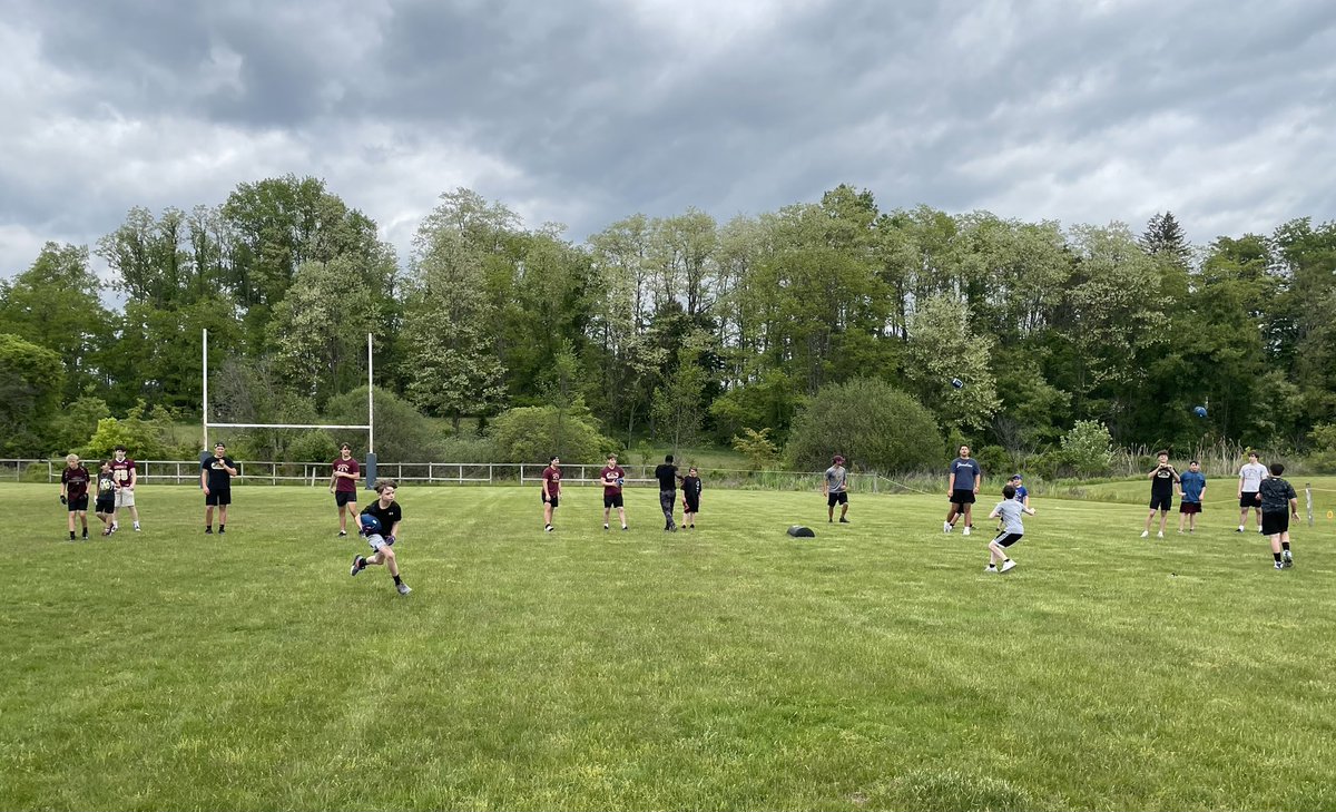 What a great day for Admiral Football and Cheer. Tremendous turnout for the free <a href="/MHV_Admirals/">Mid Hudson Valley Admirals Youth Football+Cheer</a> youth clinic, led by players and coaches from <a href="/AdmiralFootball/">Coach Morano</a> and <a href="/Arlington_Cheer/">Arlington HS Cheer</a>  AHS athletes and coaches did an amazing job, and youth athletes brought the energy and focus. ⚓️🏈📣