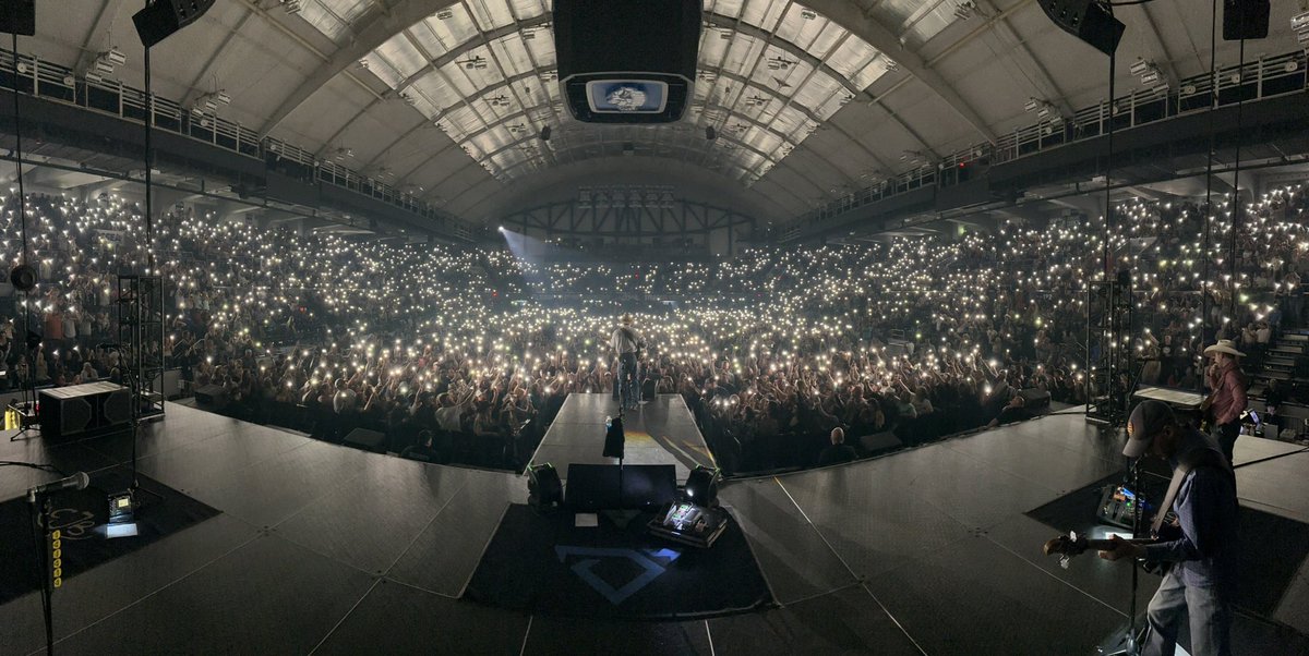 codyjohnson's tweet image. Syracuse, Lowell, and Bridgeport - what a weekend! Thanks for coming out and singing along! See y’all soon! #COJONation #SOLDOUT