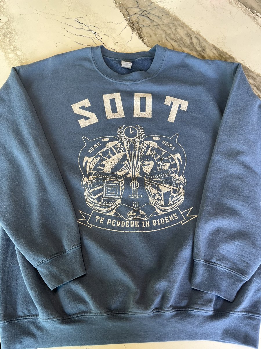AlivbeeLive's tweet photo. ❤️ MCYT MERCH FOR SALE ❤️ 
Dream hoodie, Gnf hoodie, Sapnap Hoodie, Wilbur Soot Crewneck, &amp; Ranboo T-Shirt all for sale! Check thread for more info &amp;  Depop! All prices can be negotiated! Just trying to sell! https://t.co/PtvdUCW2XQ