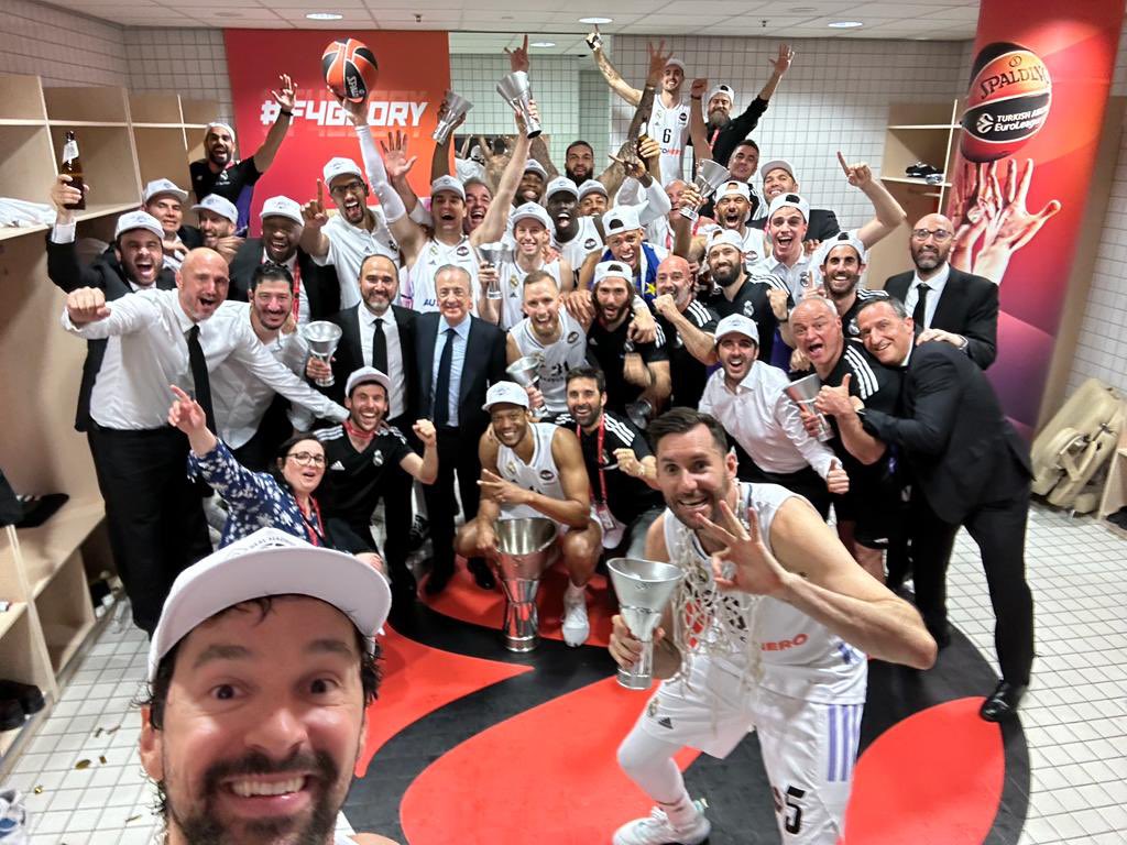 CAMPEONES DE EUROPA!!! 🏆 Están todos los que son, pero no son todos los que están! #HalaMadrid