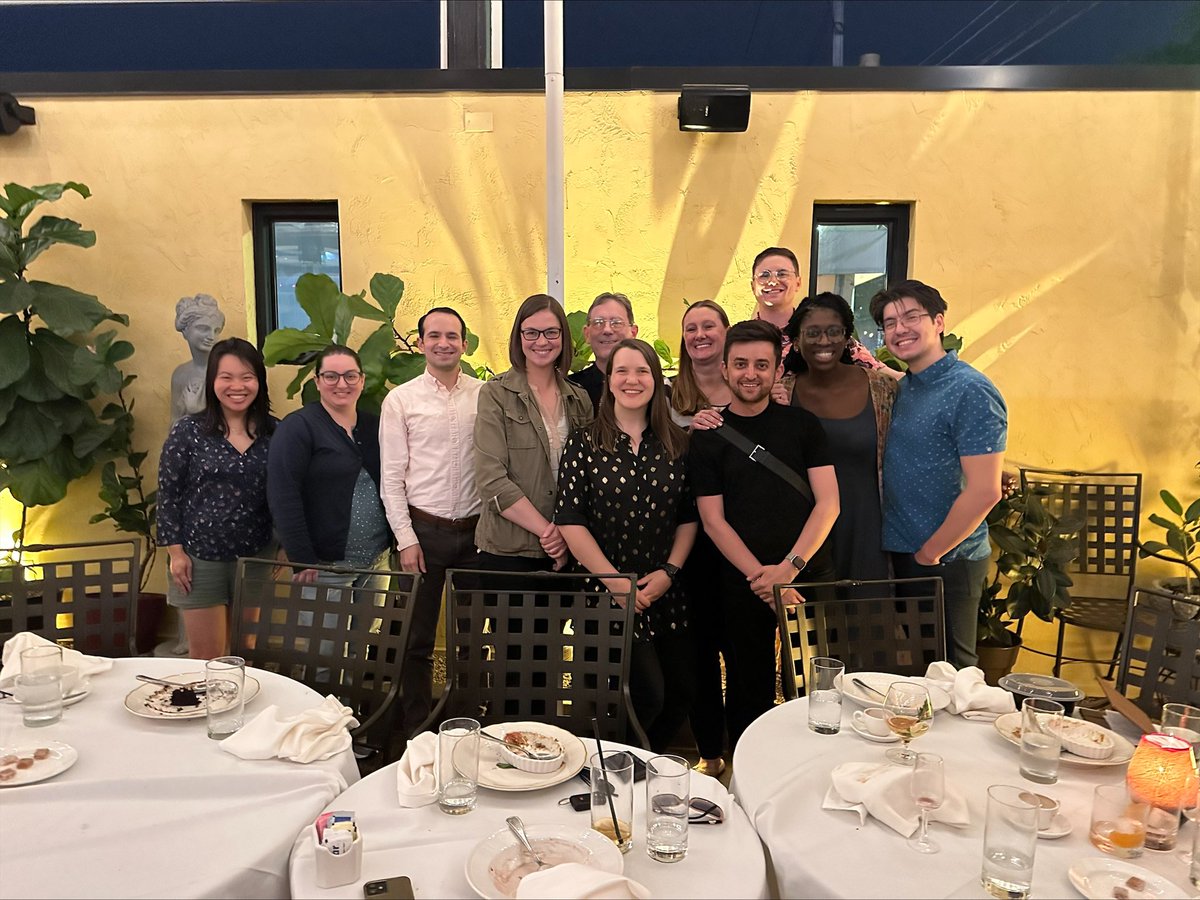 Pitt Med Graduation Day!!! Congrats to our wonderful MSTP students! 🎉 The journey was long but we are incredibly proud of all your achievements! Good luck on the next phase of your careers! #h2p #Classof2023 #doubledocs #mstp #pittmed