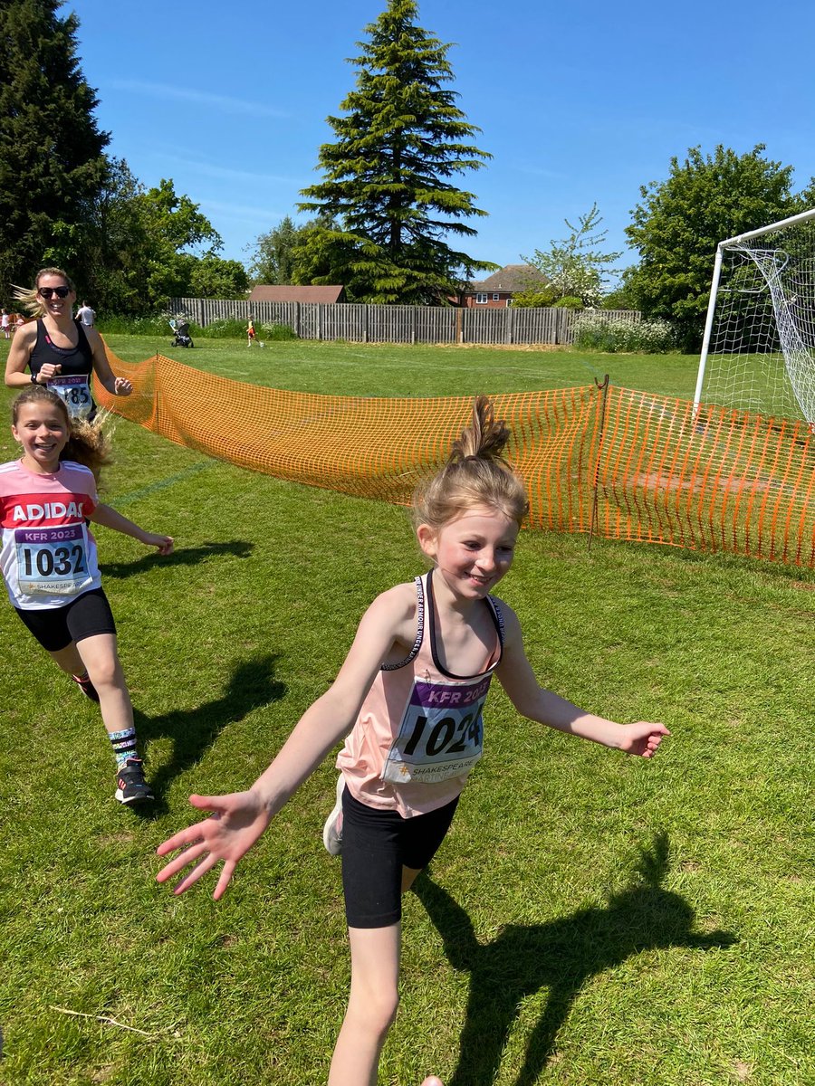 issyc's tweet photo. @SharksClass Sophia completed her first fun run! https://t.co/paGGTx6yBA