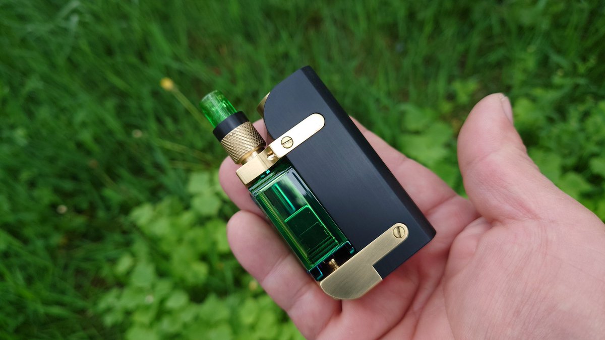 CebrjowHwScHCkj's tweet image. 皆さんおはよっチェ😆👍今週も宜しくご安全に🙇💦#GatubCrafts Rugged V2 MOD + #SuicideMods #etherrba お決まりのノービルド😂💦#VAPE #vape好きな人と繋がりたい #VAPE好きと繋がりたい #VAPE初心者  #Gatub