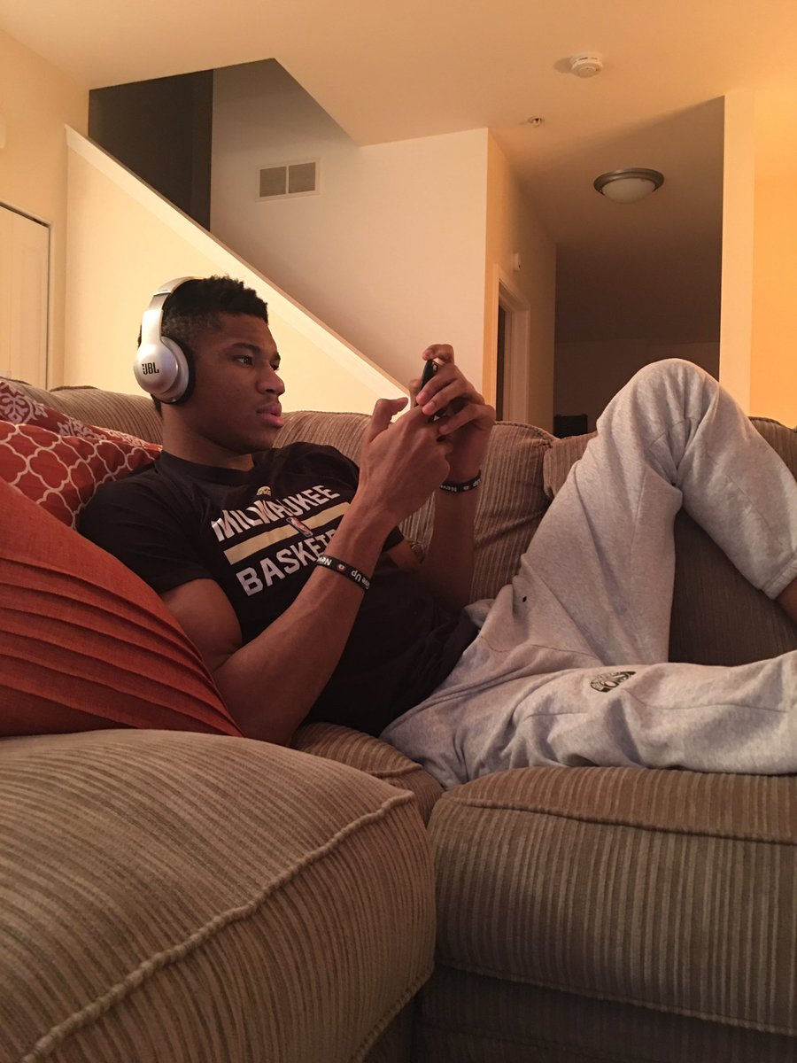 🅰️drian Rose tweet media