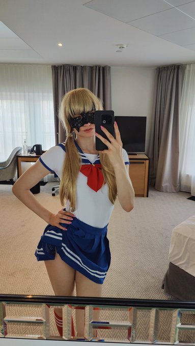 Good night 💤❤️ Tell me which cosplay I should try next 😍 https://t.co/ADGaClzqoe